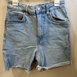 Cotton on Bermuda shorts light wash size US6.